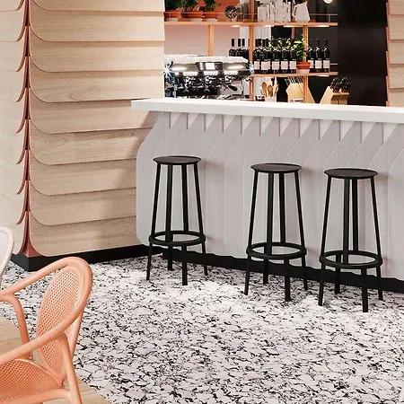Ibis Styles Vecchio * ポルトヴェッキオ