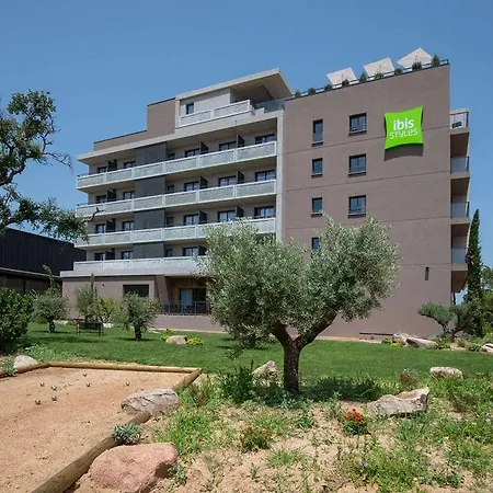 Ibis Styles Vecchio * بورتو فيكشْيو