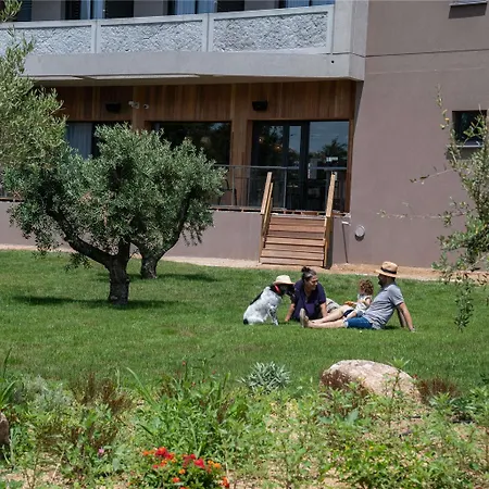 Ibis Styles Vecchio * بورتو فيكشْيو